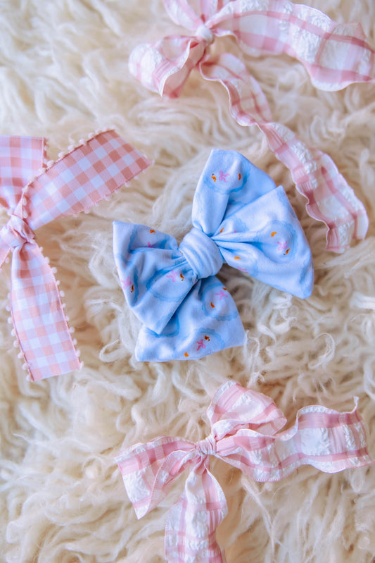 Geese with Pink Bow Brooke Bow