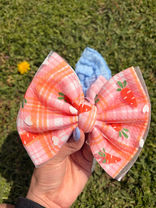 Carrot Patch Bow